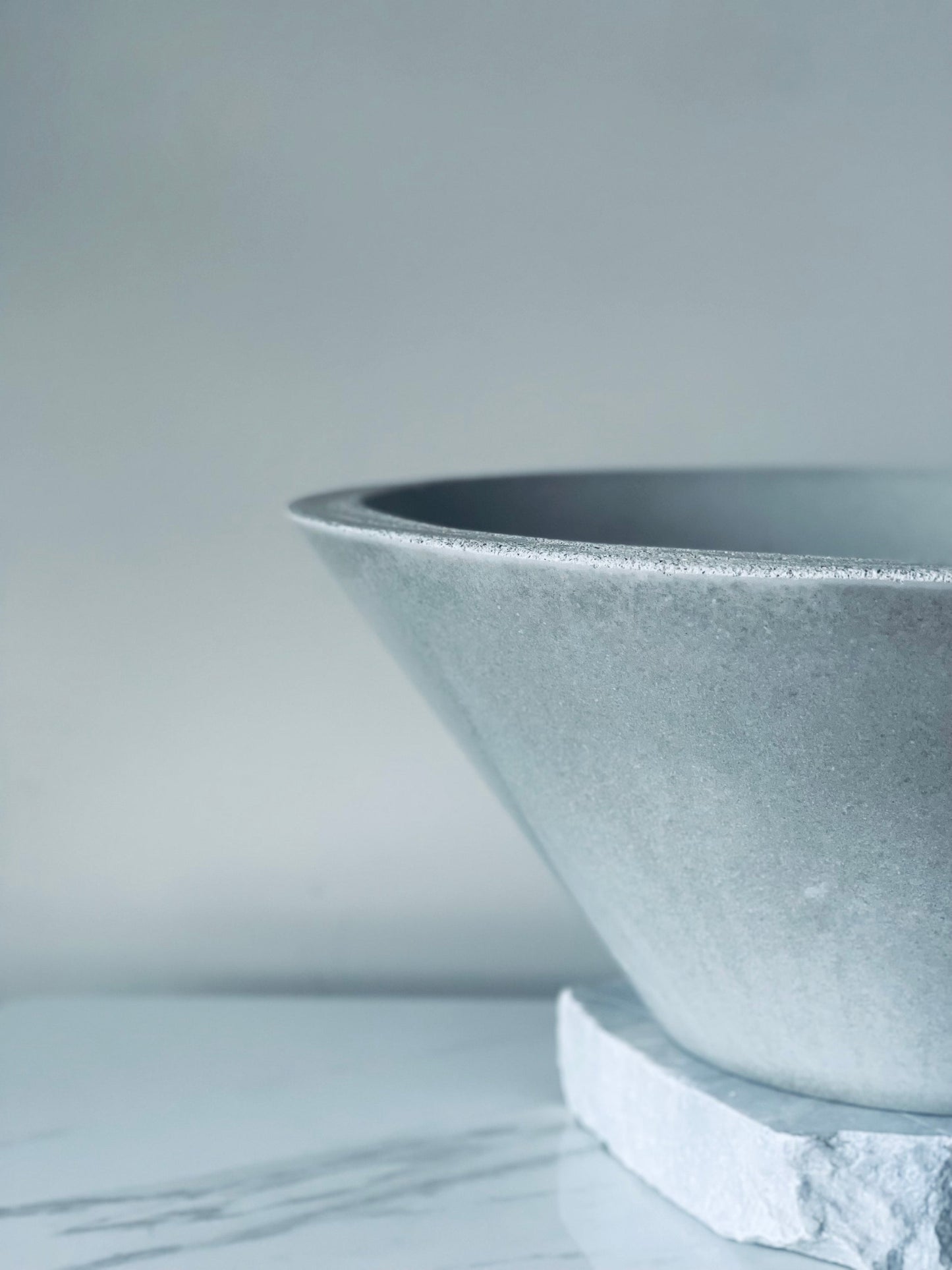 Inori  Bowl • Textured Edge